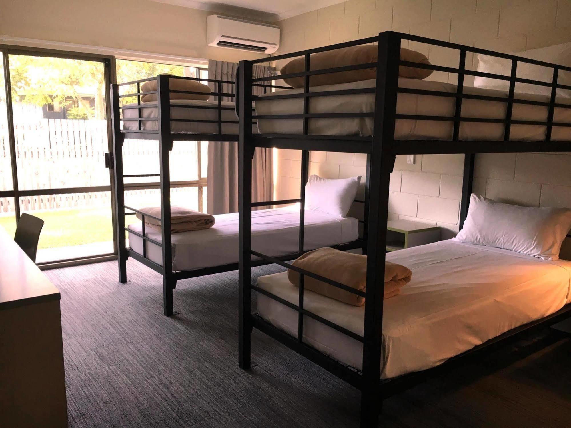 Kondari Hotel Hervey Bay Kültér fotó
